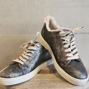 Frye Stylish Women's Silver Metallic  Sneakers